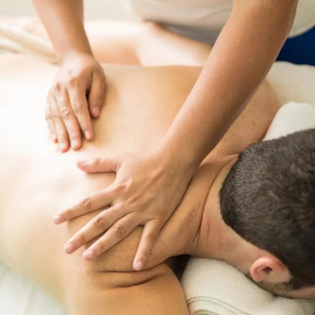 Rinraya at Ethos: Back Massage